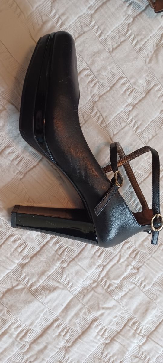 Zapato salón tacón