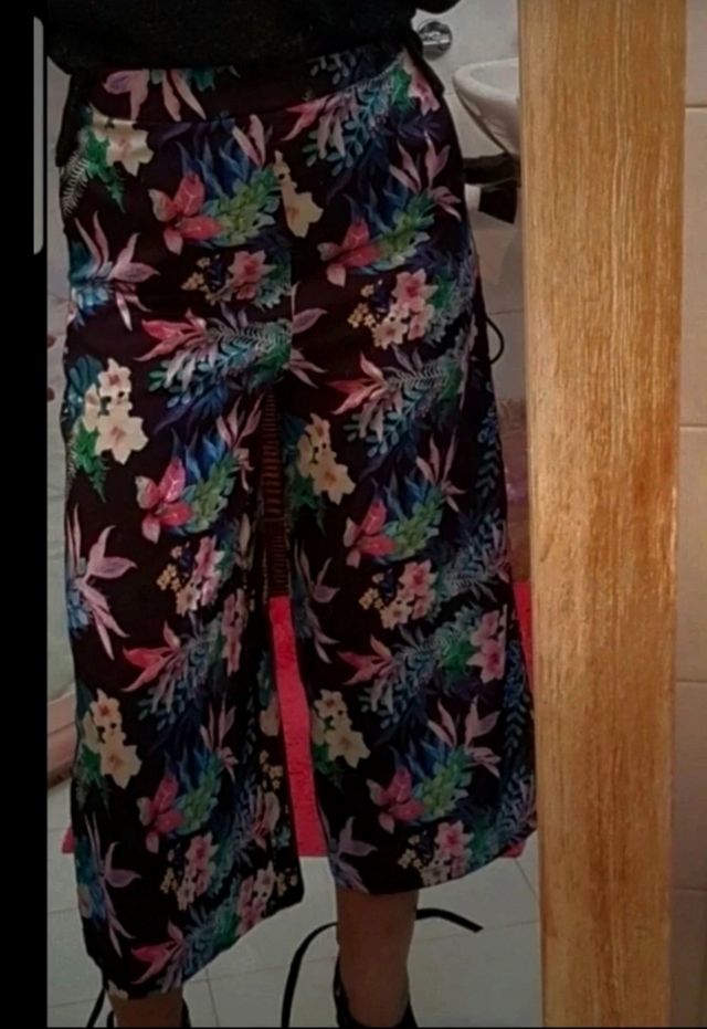 Pantaloni cropped Goa Goa