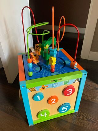 Juguete Cubo infantil de actividades