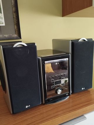 Minicadena Altavoces LG