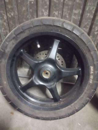 Llanta Yamaha aerox 