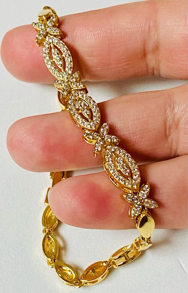 Pulsera geometrica en oro goldfilled de 18 kilates