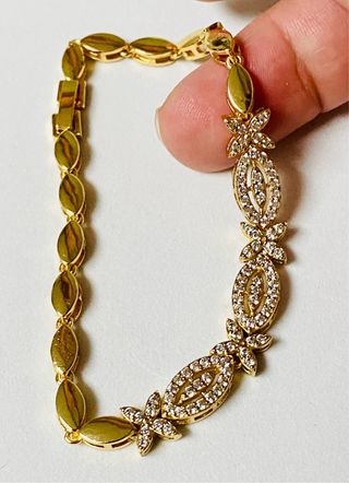 Pulsera geometrica en oro goldfilled de 18 kilates