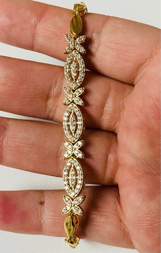 Pulsera geometrica en oro goldfilled de 18 kilates