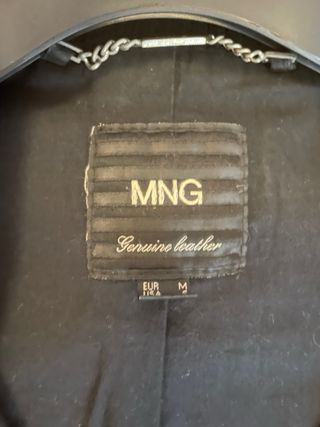 Cazadora de piel de mujer