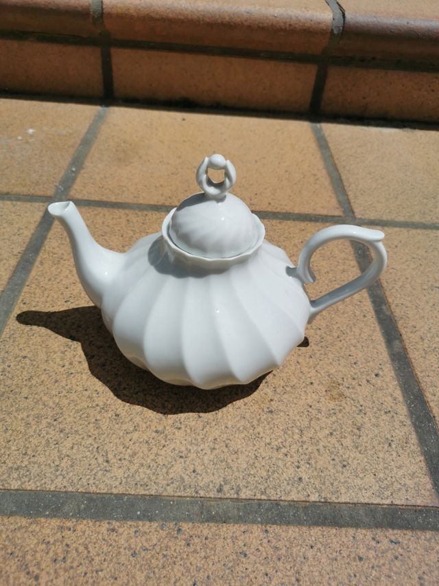 Cafetera de porcelana