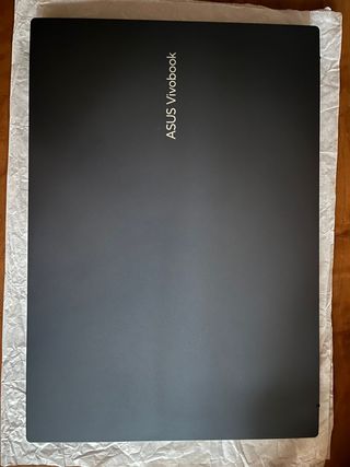 Asus Vivobook 16" Ryzen 5600H 8GB RAM [GARANTÍA]