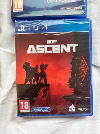 Ps4  1tb +3 mandos + 8 juegos