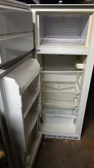 Nevera en perfecto estado Marca Zanussi