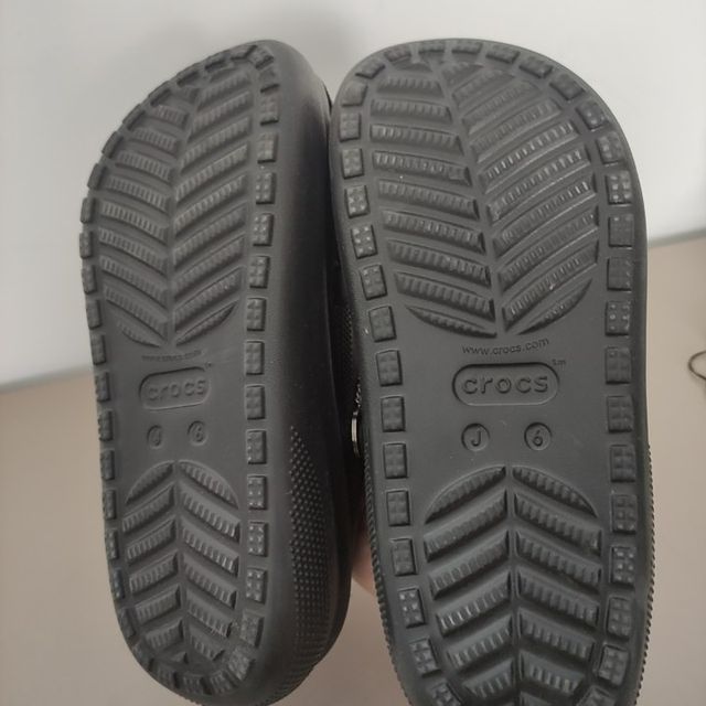 Zuecos personalizados Crocs sin uso. Talla 37/38