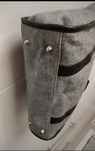 Bolso gris y negro Pedro del Hierro