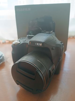 Camara Bridge Fujifilm FinePix SL300