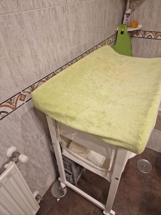 Cambiador con bañera bebé