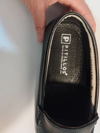 Zapatos negro hombre. Pitillos