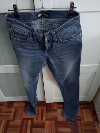 Pantalón Levis mujer 