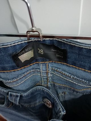 Pantalón Levis mujer 