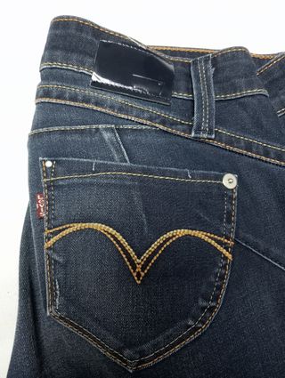 Pantalón Levis mujer 