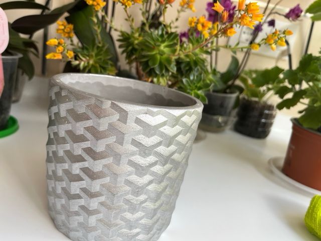 Maceta de color plata