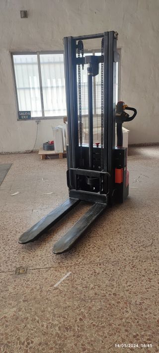 apilador doble mastil staxx