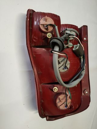 ✅PILOTO TRASERO IZQUIERDO KIA CARNIVAL