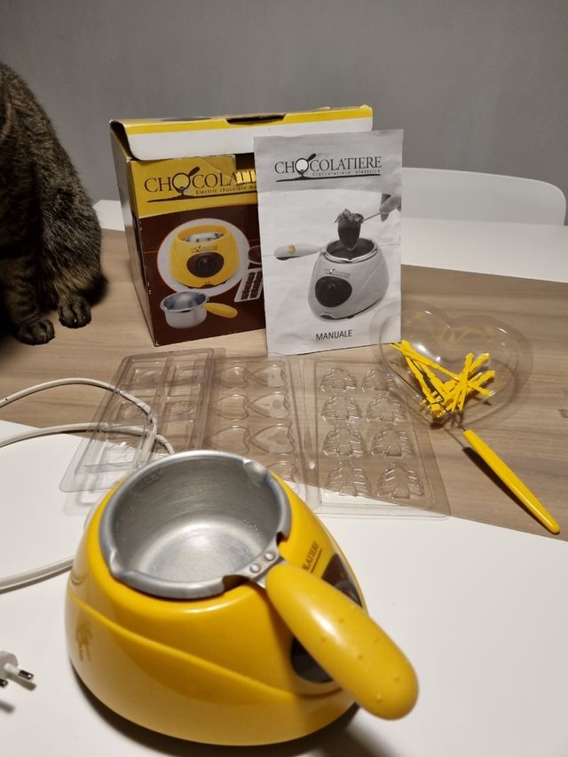 Fondi cioccolato elettrico e accessori