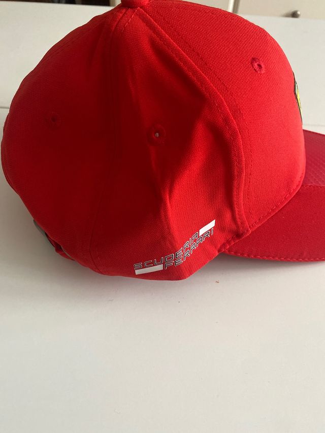 Gorra Ferrari