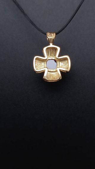 J-0477 Colgante cruz con granate Oro 18K Ocasión