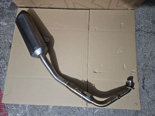 Tubo di scarico Akrapovic