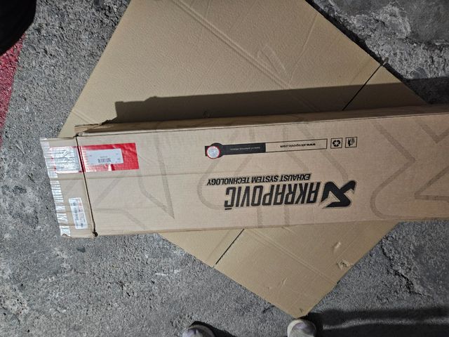 Tubo di scarico Akrapovic