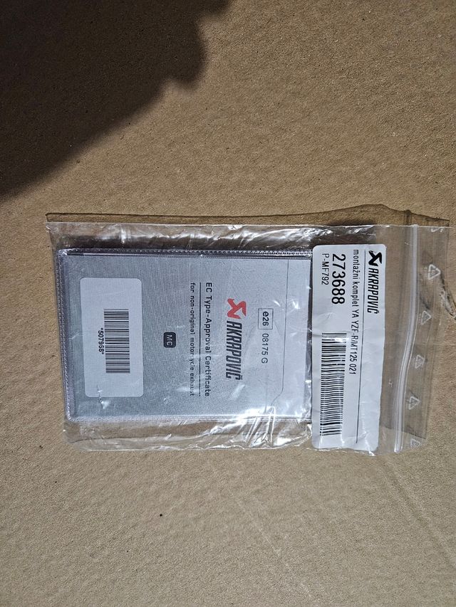 Tubo di scarico Akrapovic