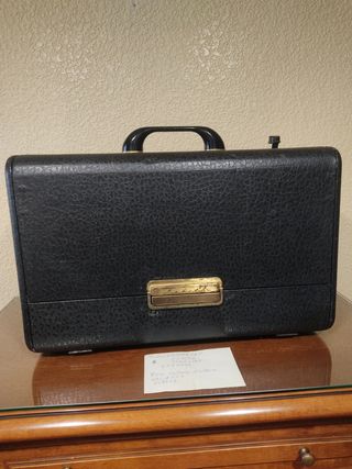 De las primeras radios portátiles.