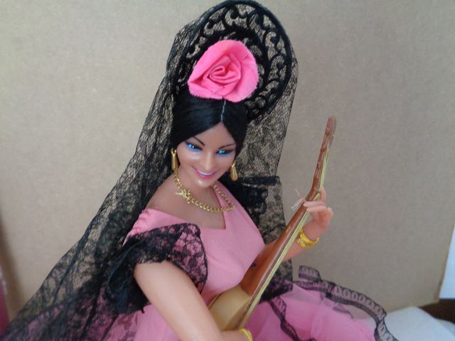 muñeca flamenca o gitana , de la marca marin de