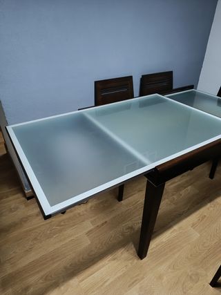 Mesa de salón extensible
