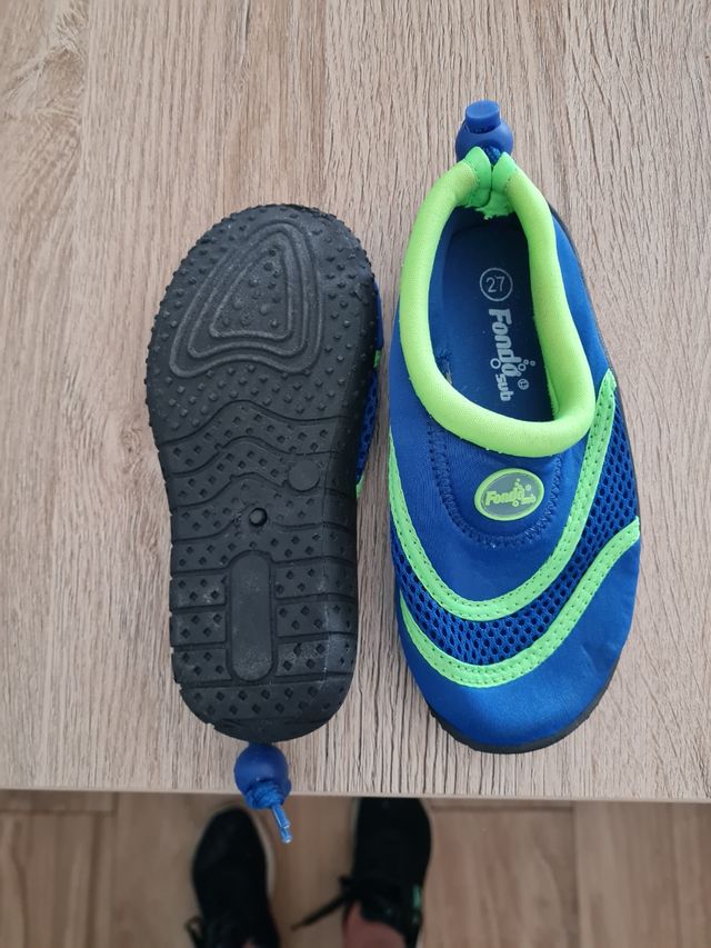 Mono neopreno juntos con zapatillas