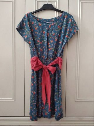 Vestido flores by Kling. Talla S.