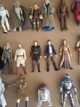 Vitrina colección de figuras de acción