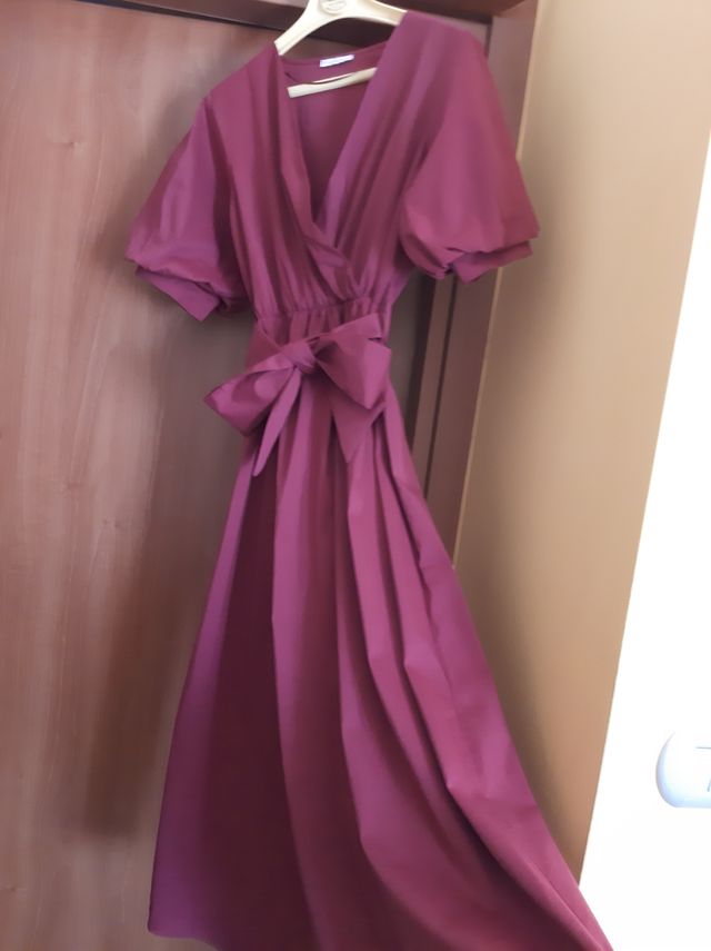 Vestito vestito (MOTIVI)CON MANICHE A SBUFFO