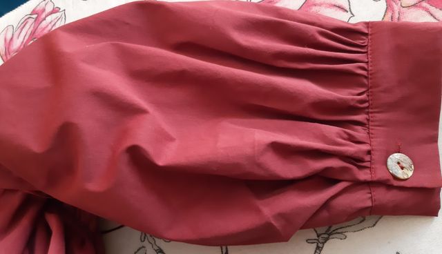 Vestito vestito (MOTIVI)CON MANICHE A SBUFFO