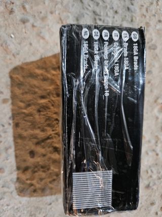 Clavos Dewalt DNBT18 de 5 cms