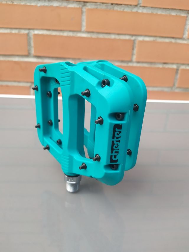 RACEFACE CHESTER Nylon Turquesa.Pedales NUEVOS.