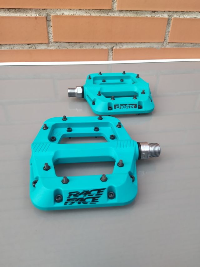 RACEFACE CHESTER Nylon Turquesa.Pedales NUEVOS.