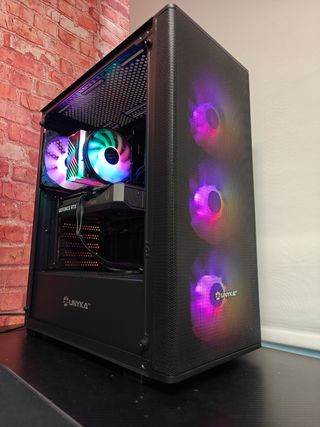 ¡OFERTON! PC GAMING INTEL CORE ULTRA 225F+RTX5060