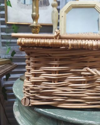 Cesta de mimbre