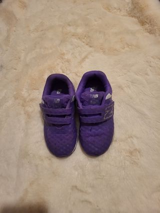 Zapatillas de niña NB 