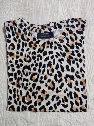 Camiseta leopardo Bershka 