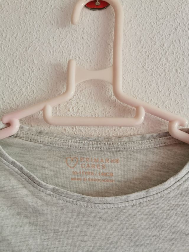 Camisetas de niña talla 10-11 años de Primark.