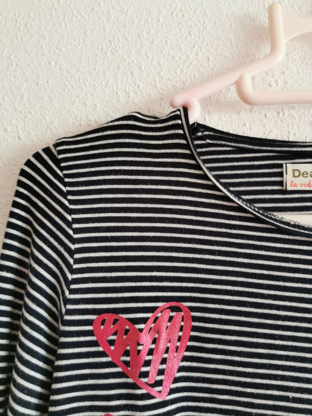 Camiseta de niña en la talla 7-8 años de