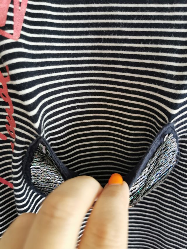 Camiseta de niña en la talla 7-8 años de