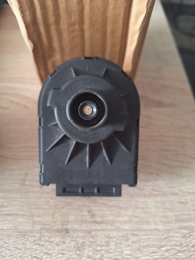 MOTOR VÁLVULA 3 VIAS SAUNIER DUVAL