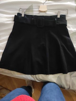 Falda piel